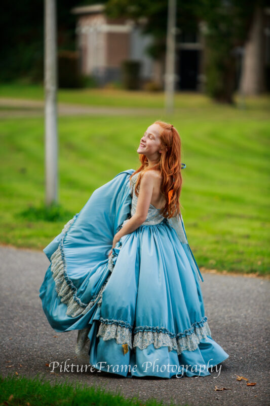 prinses fotoreportage bij oud kasteel