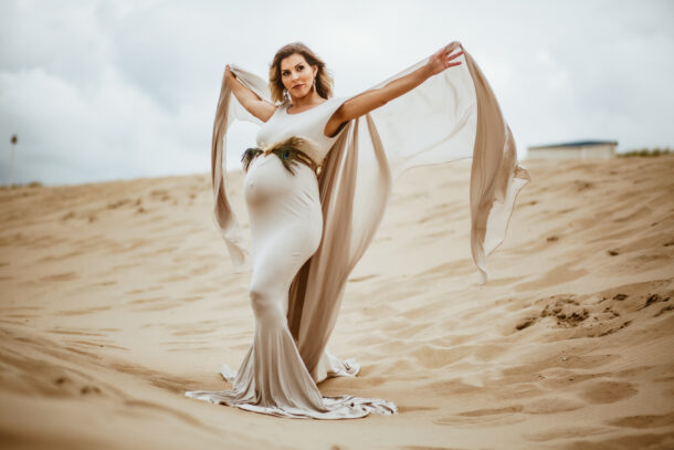 zwangerschapsfotografie op buitenlocatie naar keuze inclusief luxe zwangerschapsjurk